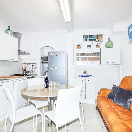 Awesome In With 2 Bedrooms And Wifi * Коллиур