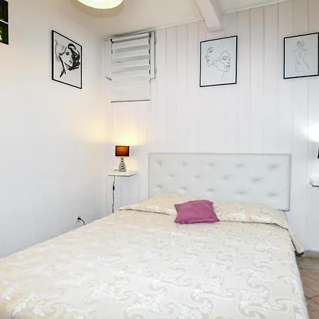 Дом отдыха Awesome In With 2 Bedrooms And Wifi Коллиур
